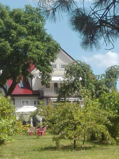 Sprzedam dom dwu-lokalowy z możliwością adaptacji strychu74M