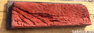 Czerwona cegła z gotową fugą trzy kolory fugi płytki gipsowe