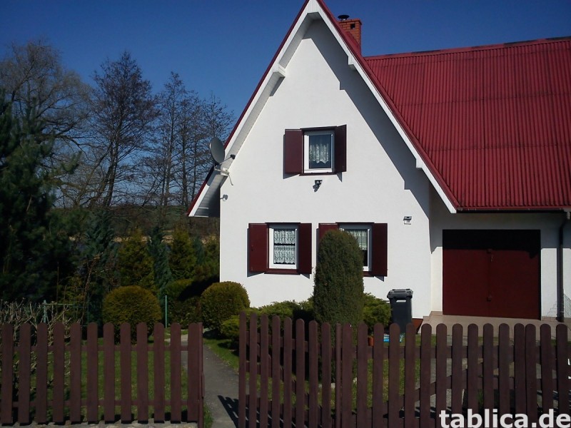 SPRZEDAM DOM NAD JEZIOREM Z WŁASNĄ LINIĄ BRZEGOWĄ 1
