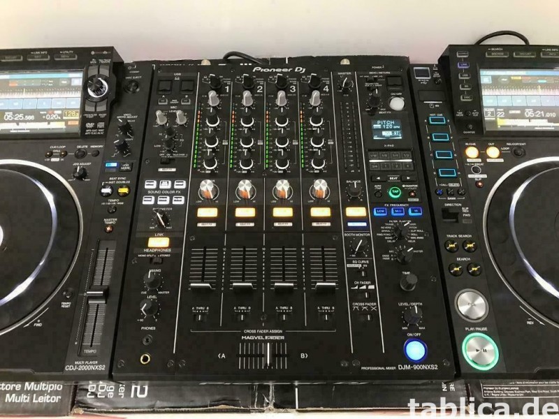 2x Pioneer CDJ-2000NXS2 1x DJM-900NXS2 mixer cost  2600 EUR 2