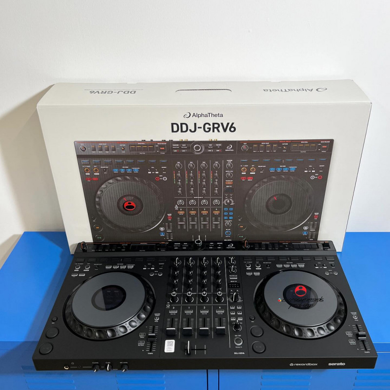 2x Pioneer CDJ-2000NXS2 1x DJM-900NXS2 mixer cost 2500 EUR 29