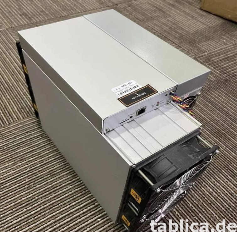 Bitmain Antminer KA3 166THs , Antminer S19 XP 141THs 1