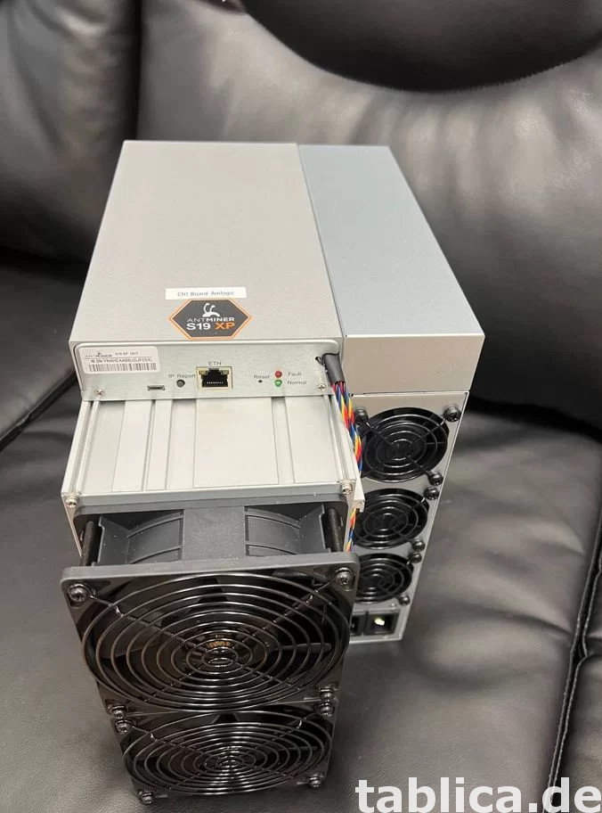 Bitmain Antminer KA3 166THs , Antminer S19 XP 141THs 3