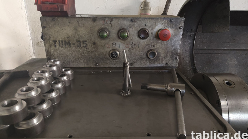 Universal‑Drehmaschine TUM 35 – polnische Produktion – 9 900 1