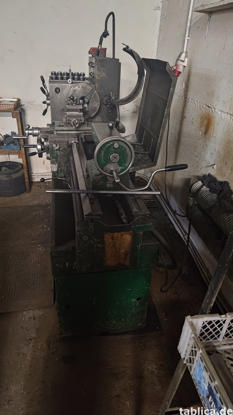 Universal‑Drehmaschine TUM 35 – polnische Produktion – 9 900 2