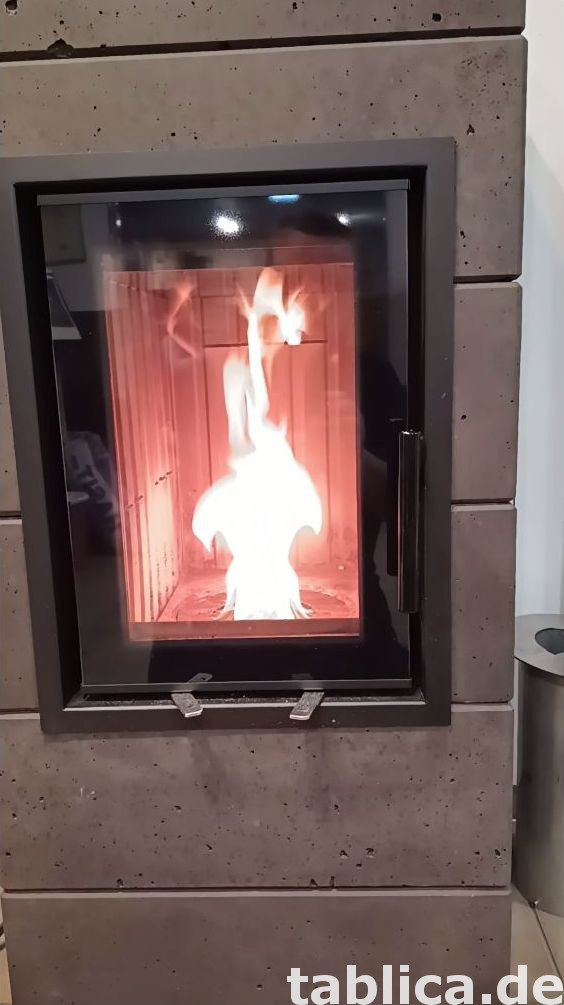 Hybrydowy akumulacyjny piec kominkowy bez prądu. 2