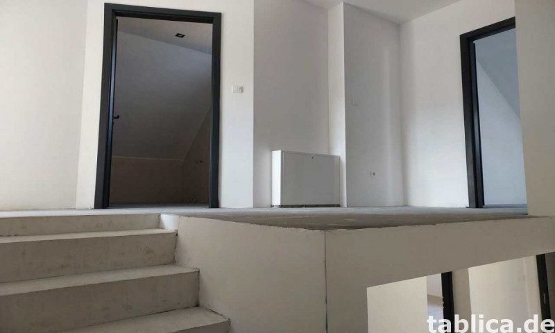 Traumhaus mit Seeblick: Doppelhaushälfte direkt am Łowyńskie 14